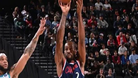 国字号裁判闪耀阿拉伯杯！马宁、周飞、张铖同执盛大赛事足球盛宴